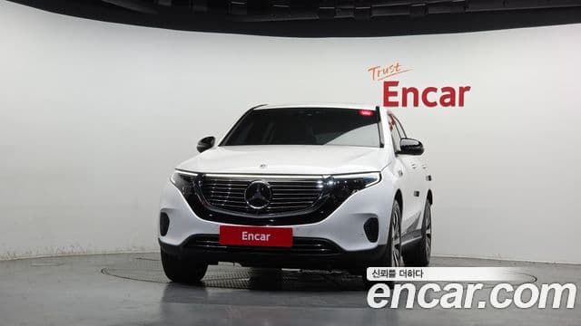 Mercedes-Benz EQC 2020 — ფოტო 13/20
