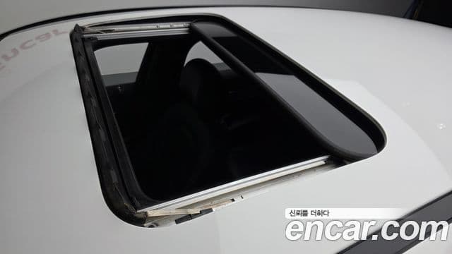 Mercedes-Benz EQC 2020 — ფოტო 6/20