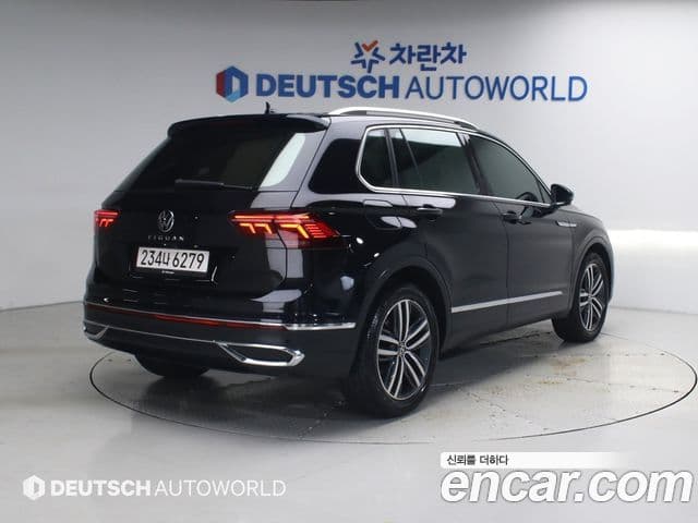 Volkswagen Tiguan 2024 — Photo 16/20