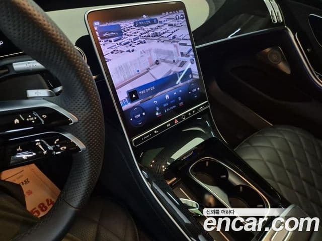 Mercedes-Benz S-Class 2024 — Photo 9/18