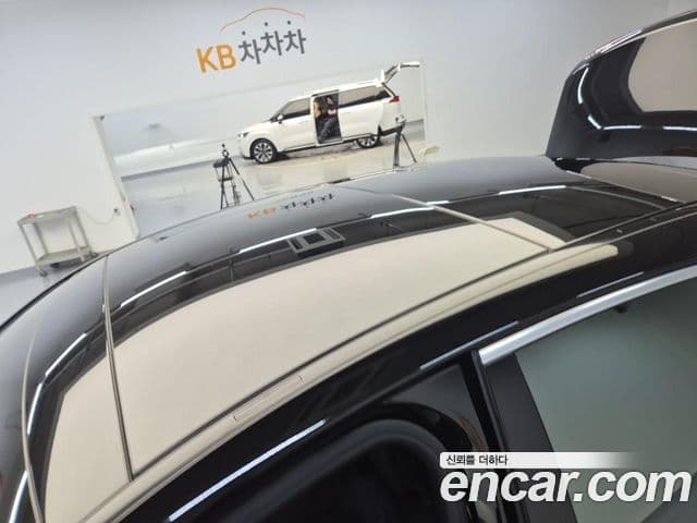 Mercedes-Benz S-Class 2024 — Photo 17/18