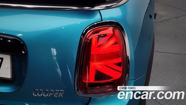 Mini Cooper Convertible 2021 — Şəkil 8/30