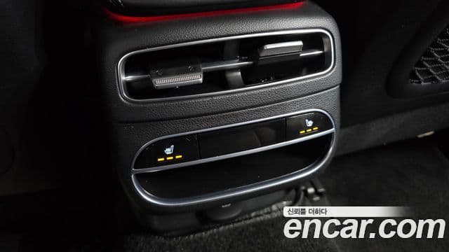 Genesis GV70 2021 — ფოტო 9/20