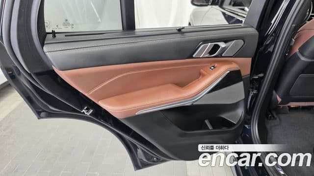 BMW X5 2023 — Photo 5/33
