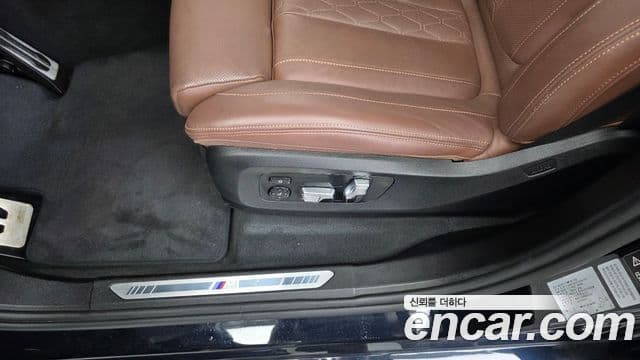 BMW X5 2023 — Photo 27/33