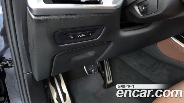 BMW X5 2023 — Photo 10/33