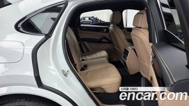 Porsche Cayenne 2020 — Şəkil 7/36