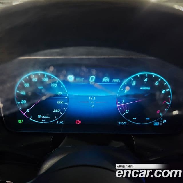 Mercedes-Benz GLC-Class 2026 — Photo 14/15