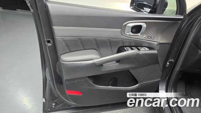 Kia Sorento 2021 — Photo 21/31