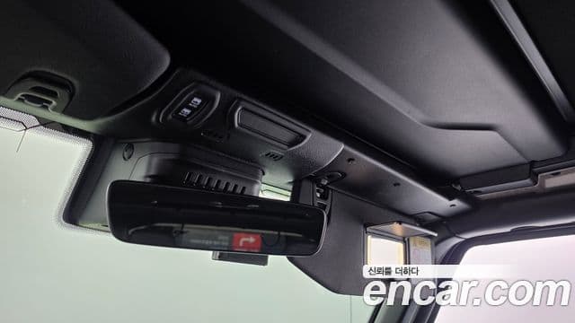 Jeep Wrangler 2021 — ფოტო 27/29