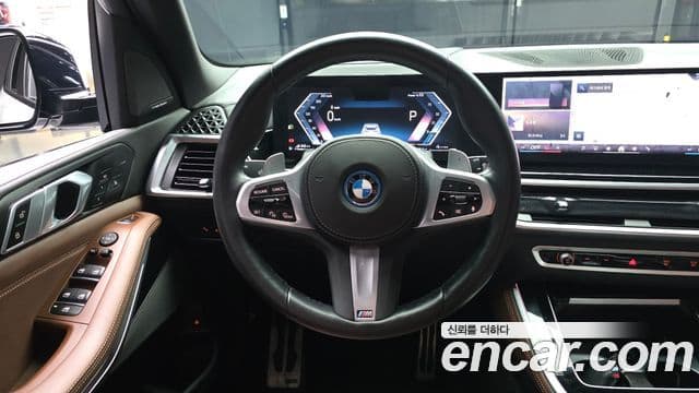 BMW X5 2023 — Photo 8/32