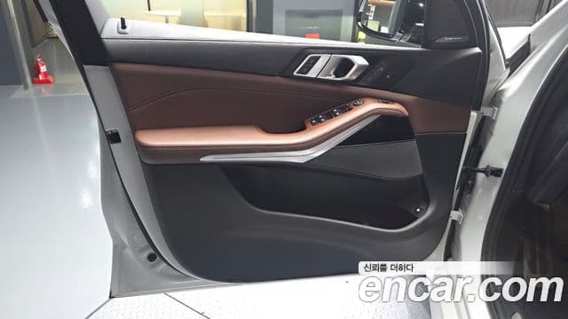 BMW X5 2023 — Photo 10/32