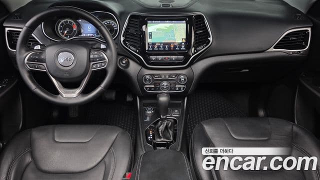Jeep Cherokee 2021 — Photo 9/20
