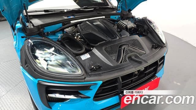 Porsche Macan 2021 — Photo 20/32