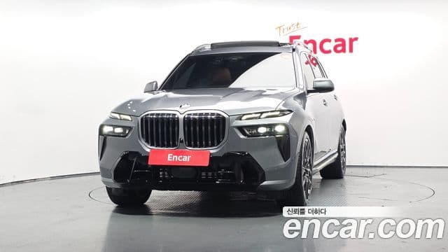 BMW X7 2023 — ფოტო 1/40