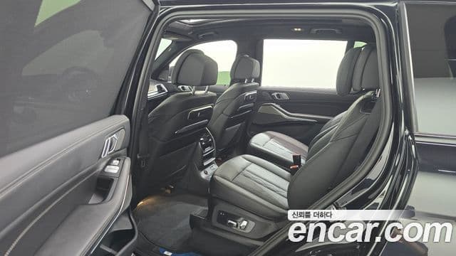 BMW X7 2024 — Photo 2/34
