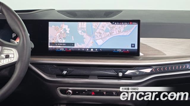 BMW X7 2024 — Photo 8/34