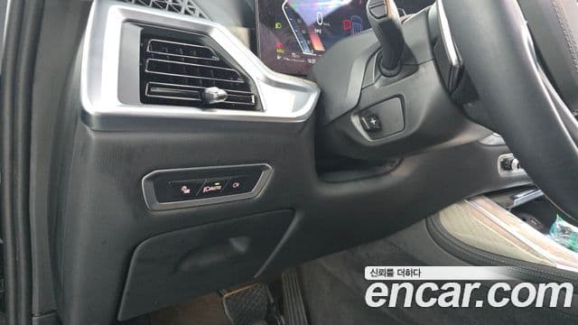 BMW X7 2024 — Photo 12/34