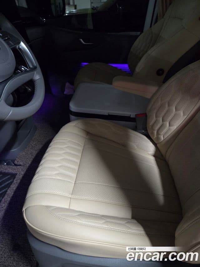 Hyundai Staria 2022 — Photo 7/18
