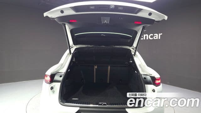 Porsche Cayenne 2020 — Photo 8/20