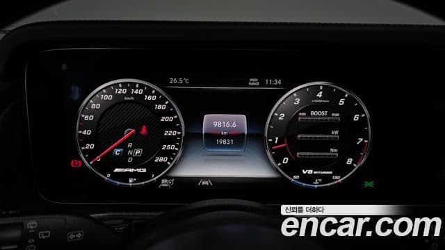 Mercedes-Benz G-Class 2024 — Photo 3/36