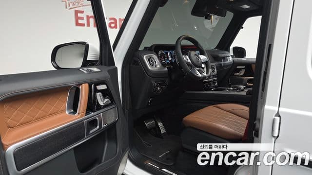 Mercedes-Benz G-Class 2024 — Photo 16/36