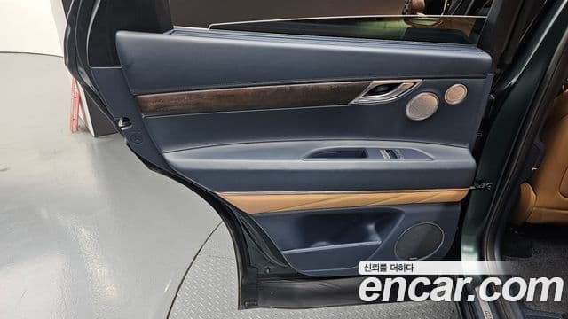 Genesis GV80 2021 — ფოტო 17/30