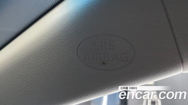Toyota Camry 2022 — ფოტო 21/30