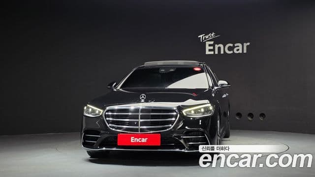 Mercedes-Benz S-Class 2022 — Photo 18/38
