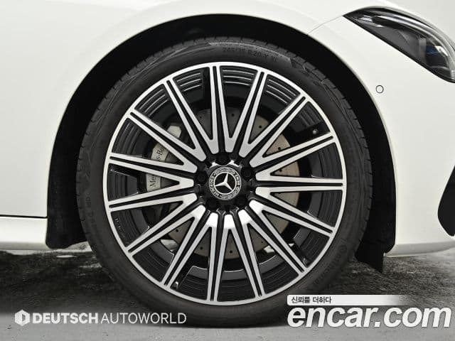 Mercedes-Benz CLE-Class 2025 — Photo 8/20