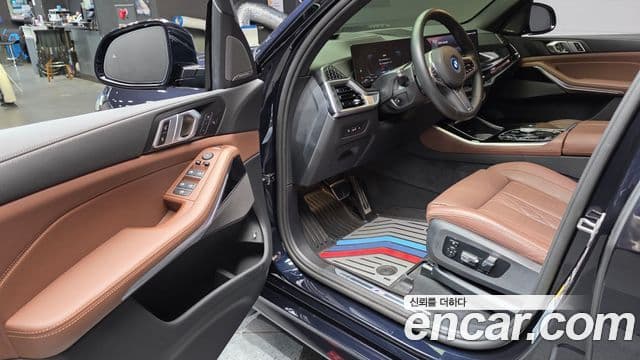 BMW X5 2024 — Photo 23/33