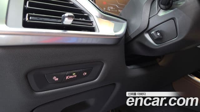 BMW X5 2024 — Photo 18/33