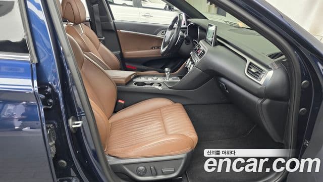 Genesis G70 2018 — ფოტო 17/33