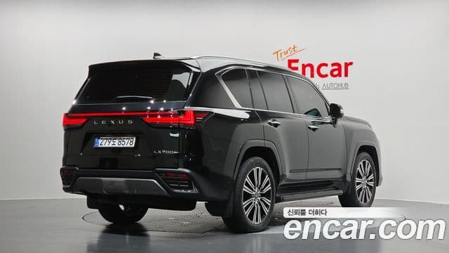Lexus LX 2025 — ფოტო 28/37