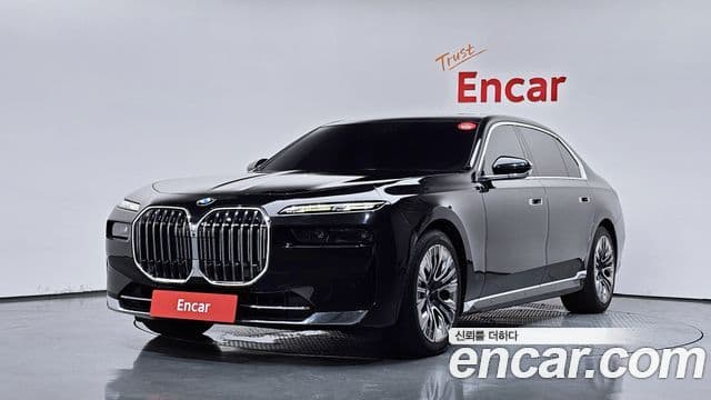 BMW 7 Series 2023 — Photo 10/40