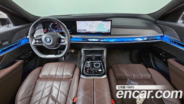 BMW 7 Series 2023 — Photo 29/40