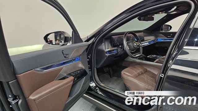 BMW 7 Series 2023 — Photo 5/40
