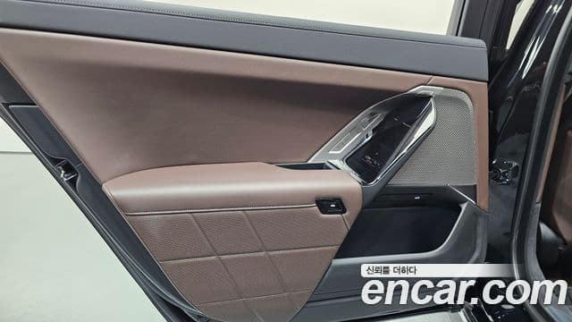 BMW 7 Series 2023 — Photo 12/40