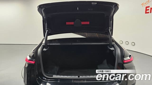 BMW 7 Series 2023 — Photo 25/40