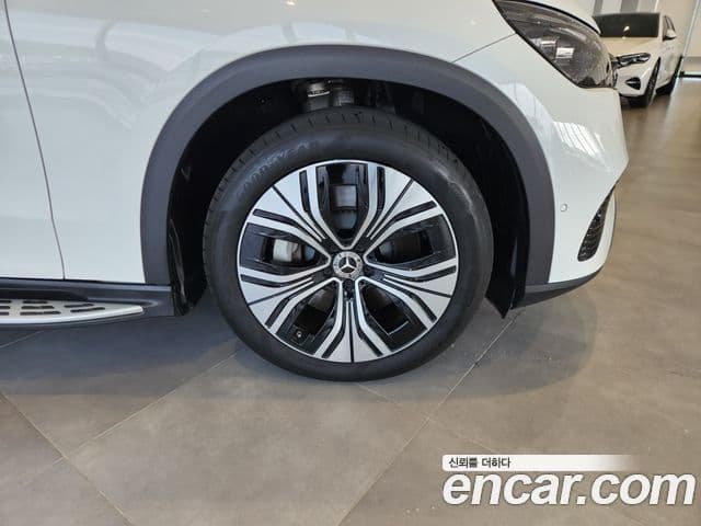 Mercedes-Benz EQE SUV 2024 — ფოტო 9/20