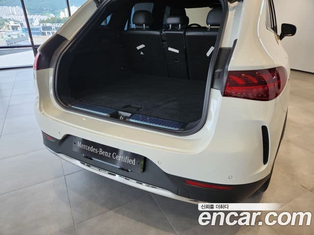 Mercedes-Benz EQE SUV 2024 — ფოტო 5/20