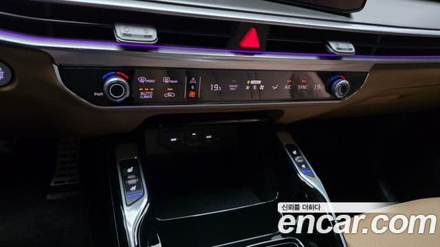 Kia Sorento 2023 — Фото 17/20