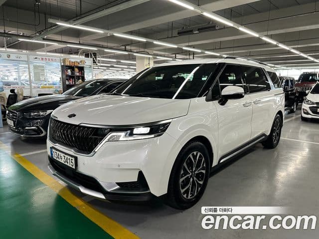 Kia Carnival 2021 — Фото 1/20