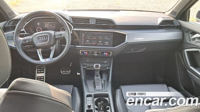 Audi Q3 2024 — ფოტო 16/20