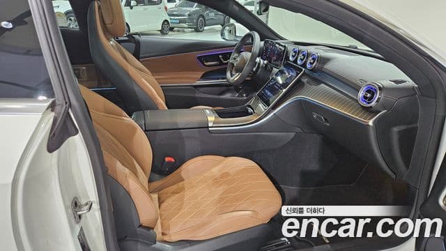 Mercedes-Benz CLE-Class 2025 — Photo 15/20