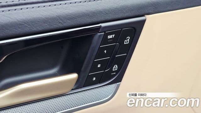 Porsche Cayenne 2024 — ფოტო 18/38