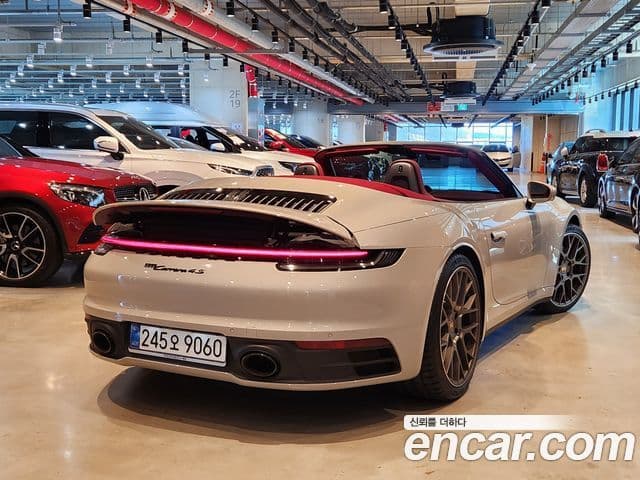 Porsche 911 2024 — Photo 13/16