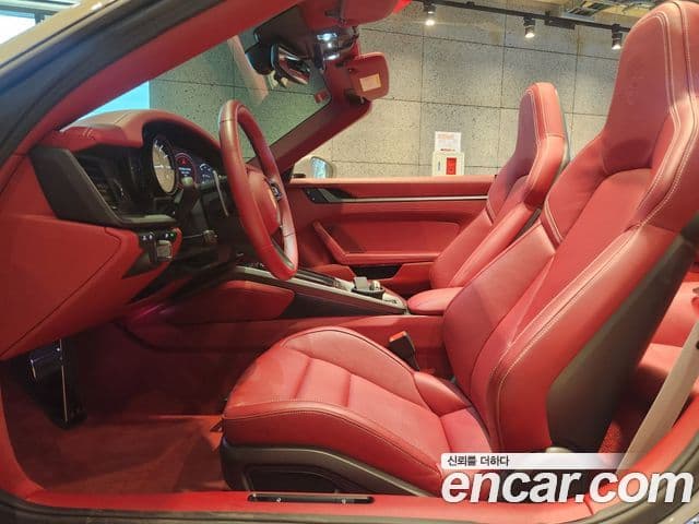 Porsche 911 2024 — Photo 8/16
