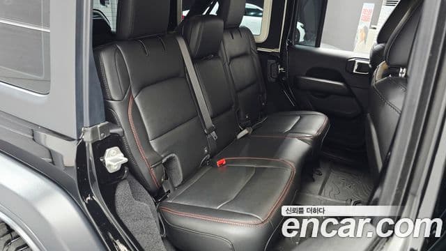 Jeep Wrangler 2023 — Photo 29/30