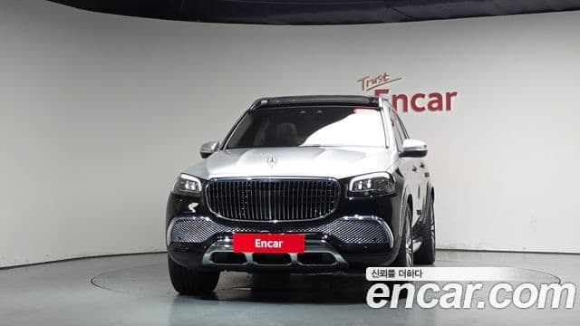 Mercedes-Benz GLS-Class 2023 — Photo 39/43